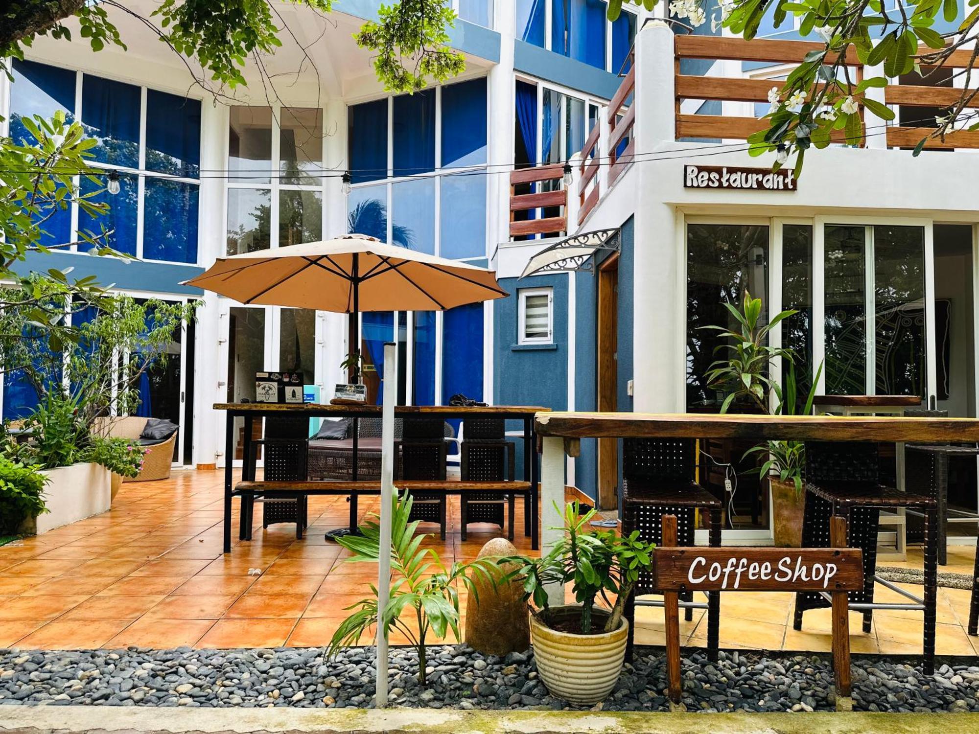 Aissatou Beach Resort Balabag  Exterior photo